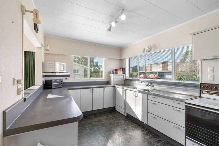 Photo of property in 32 Lancaster Street, Levin, 5510