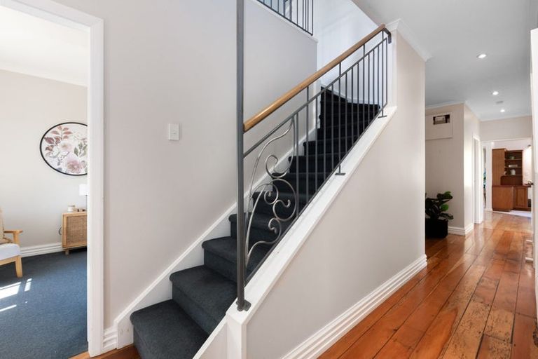 Photo of property in 76 Tilley Road, Paekakariki, 5034