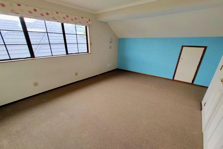 Photo of property in 100 Russell Street, Palmerston North, 4414