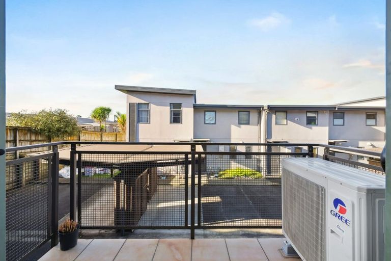 Photo of property in 17/42 Holly Street, Avondale, Auckland, 1026