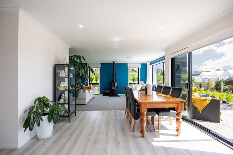 Photo of property in 15 Ruruhi Street, Raglan, 3225