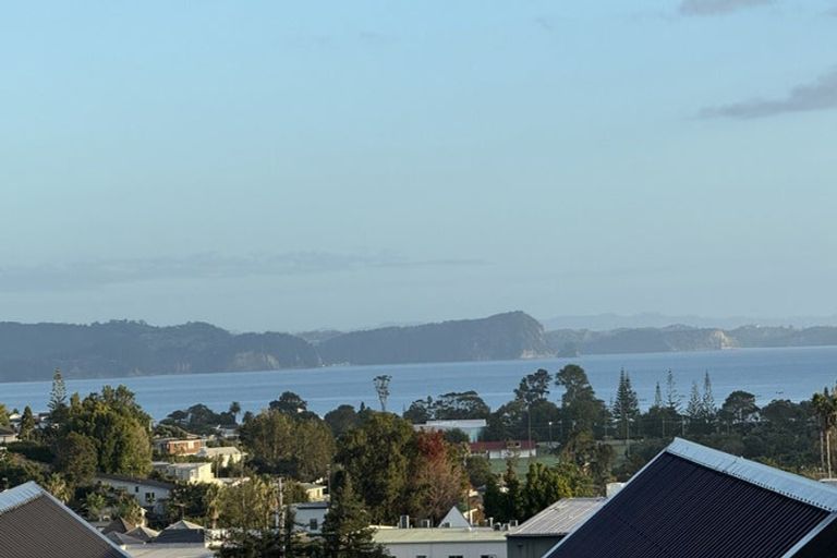 Photo of property in 37b Wade River Road, Stanmore Bay, Whangaparaoa, 0932