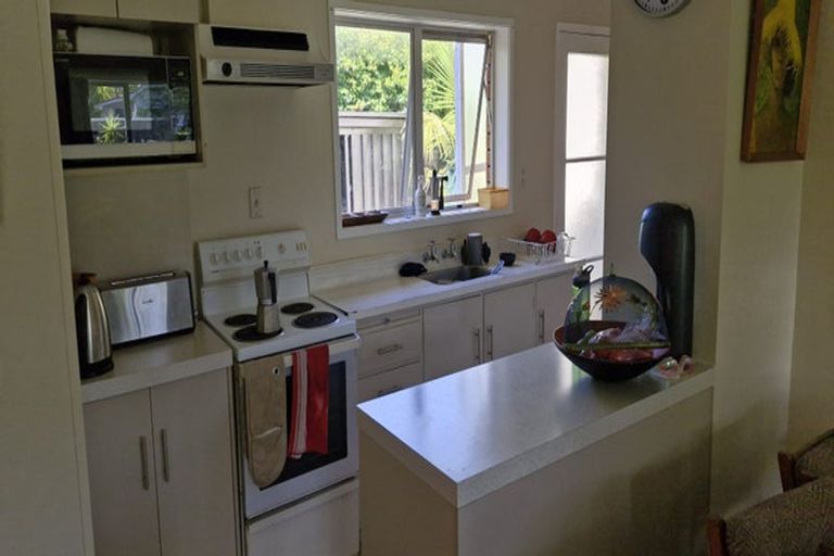 Photo of property in 1/34 Walton Street, Red Beach, 0932