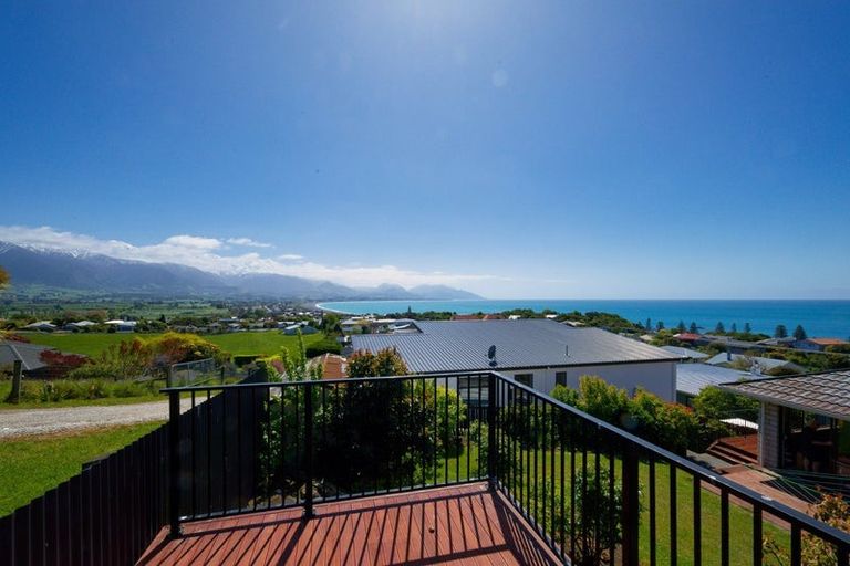 Photo of property in 72 Churchill Street, Kaikoura, 7300