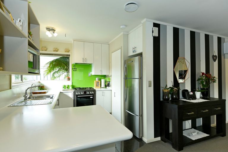 Photo of property in 28 Coleridge Place, Stoke, Nelson, 7011