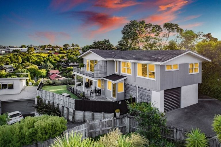 Photo of property in 1/4 Gull Lane, Mairangi Bay, Auckland, 0630