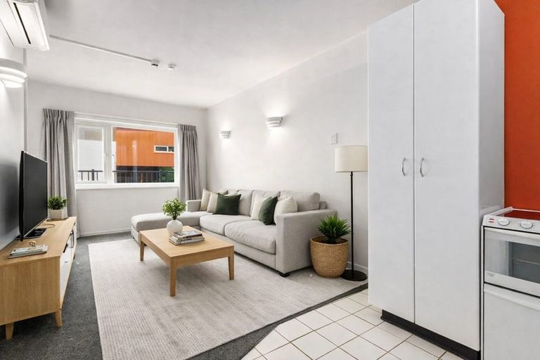 Photo of property in Parkland Flats, 8/51 Adams Terrace, Kelburn, Wellington, 6021