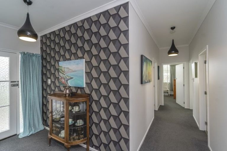 Photo of property in 12 East Street, Greytown, 5712