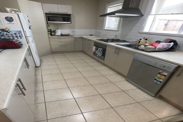 Photo of property in 379a West Coast Road, Glen Eden, Auckland, 0602