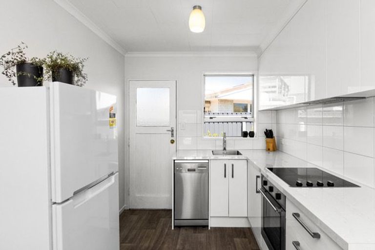 Photo of property in 1/508 Poplar Place, Akina, Hastings, 4122