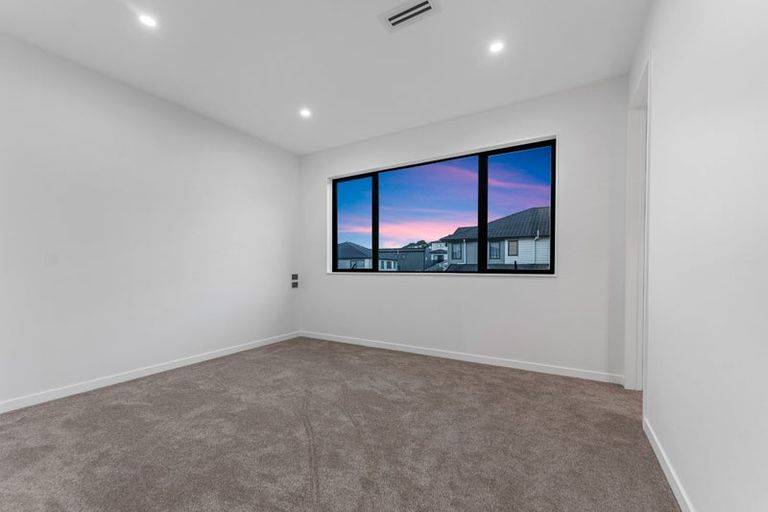 Photo of property in 37 Hing Street, Flat Bush, 2019