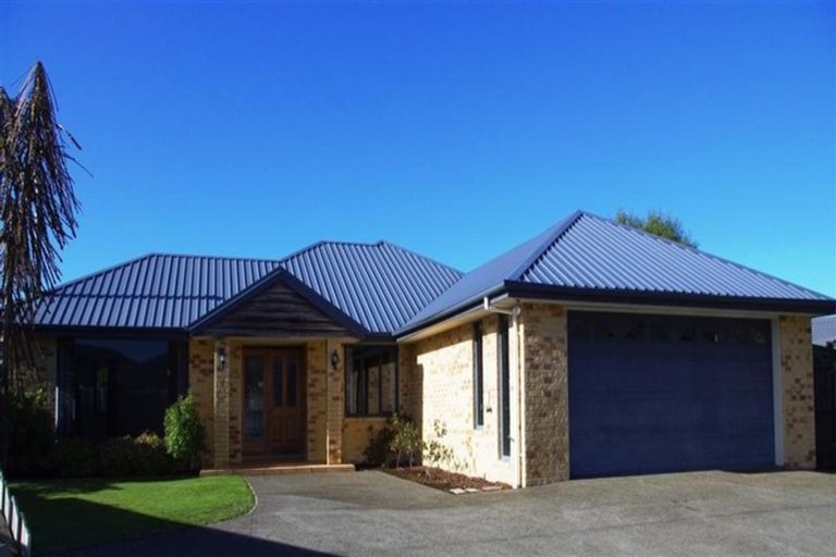 Photo of property in 11 Monterey Place, Parklands, Christchurch, 8083