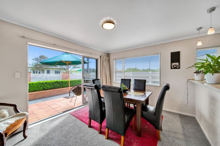 Photo of property in 11 Grey Street, Hawera, 4610