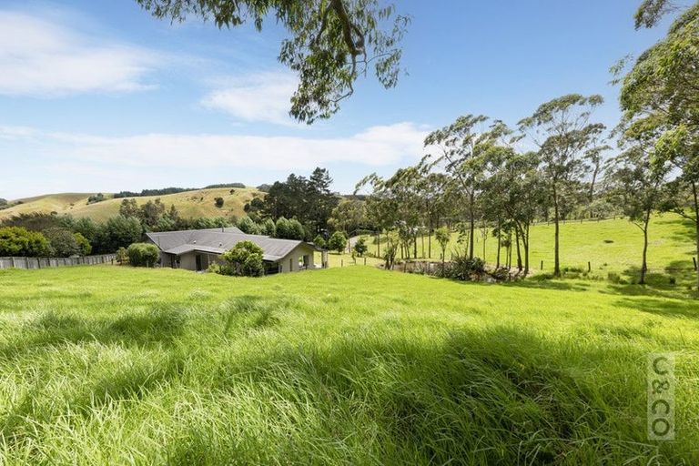 Photo of property in 589 Inland Road, Helensville, 0875