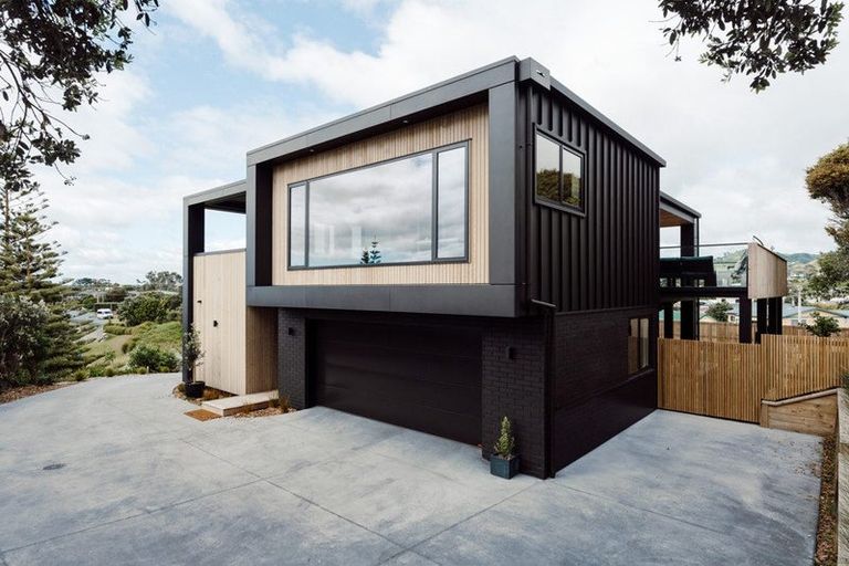 Photo of property in 105 Dillon Street, Waihi Beach, 3611