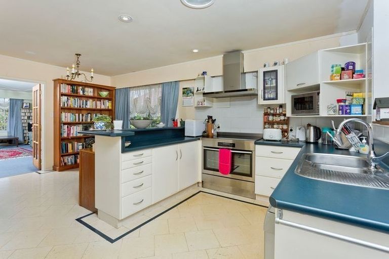 Photo of property in 50 Sartors Avenue, Browns Bay, Auckland, 0630