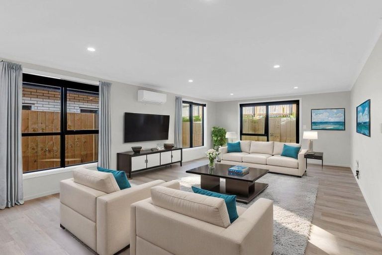 Photo of property in 7 Waruhia Crescent, Rototuna North, 3281