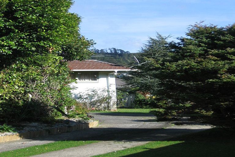 Photo of property in 62 Kairimu Street, Stokes Valley, Lower Hutt, 5019