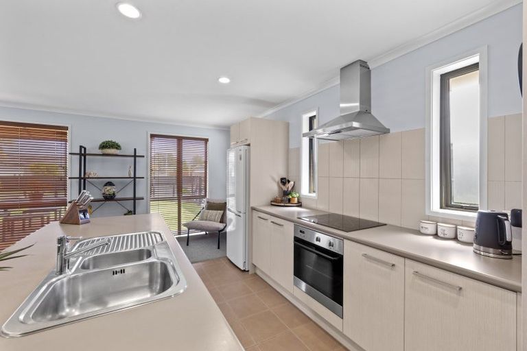 Photo of property in 15 Kedge Drive, Mangawhai, 0505