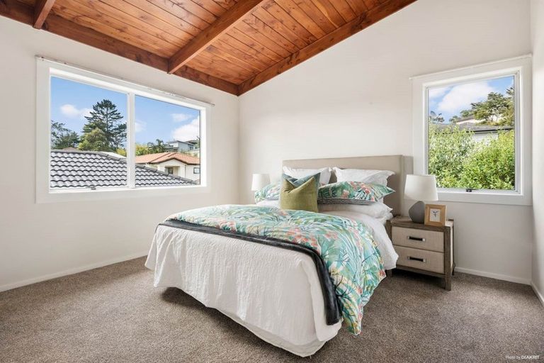 Photo of property in 38 Schnapper Rock Road, Schnapper Rock, Auckland, 0632