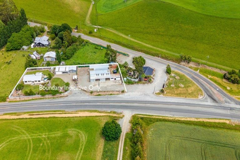 Photo of property in 2418 Waimate Highway, Makikihi, Waimate, 7980