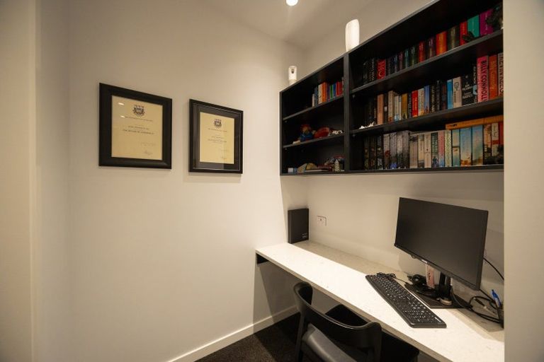 Photo of property in 11 Awanui Avenue, Hokowhitu, Palmerston North, 4410