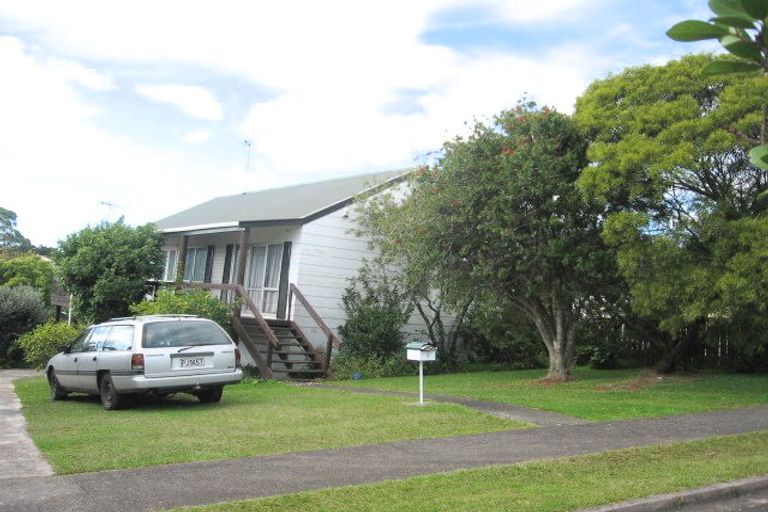 Photo of property in 7 Kingussie Place, Highland Park, Auckland, 2010