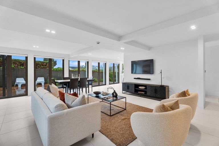 Photo of property in 1 Endymion Place, Half Moon Bay, Auckland, 2012