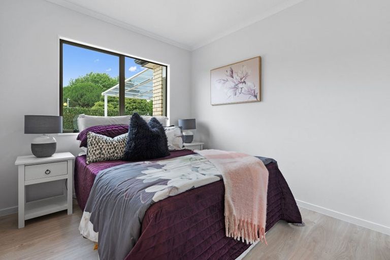 Photo of property in 1 Ashmere Lane, Weymouth, Auckland, 2103