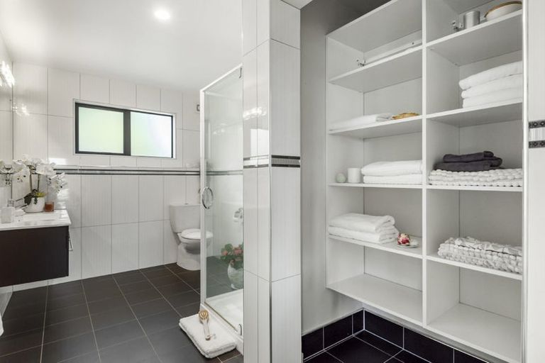 Photo of property in 74 Oakway Drive, Schnapper Rock, Auckland, 0632