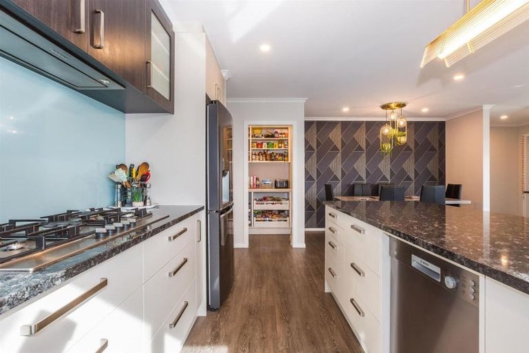 Photo of property in 14 Kaiaho Close, Aotea, Porirua, 5024