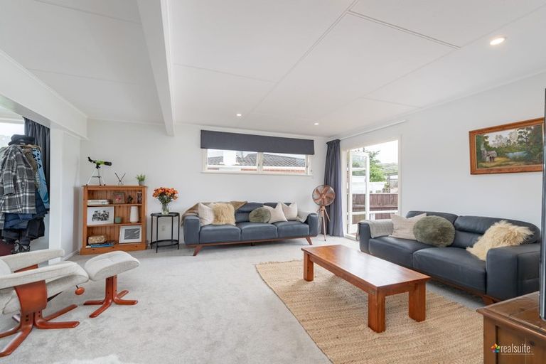 Photo of property in 6 Burns Grove, Trentham, Upper Hutt, 5018