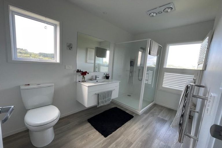 Photo of property in 6a Manukau Road, Raglan, 3225