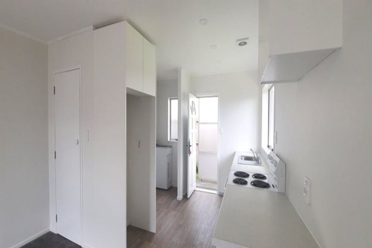 Photo of property in 85 Astley Avenue, New Lynn, Auckland, 0600