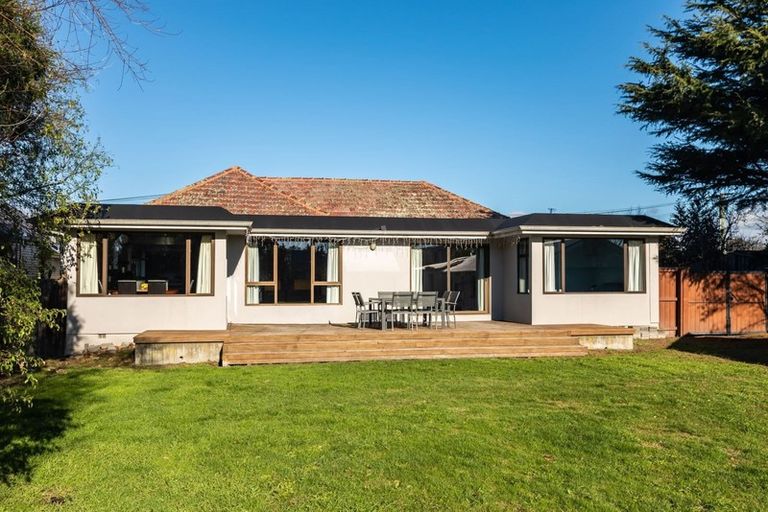 Photo of property in 15 Lees Road, Strowan, Christchurch, 8052