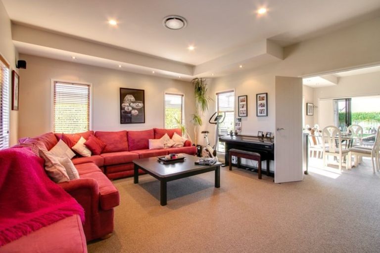 Photo of property in 21 Merlot Drive, Greenmeadows, Napier, 4112