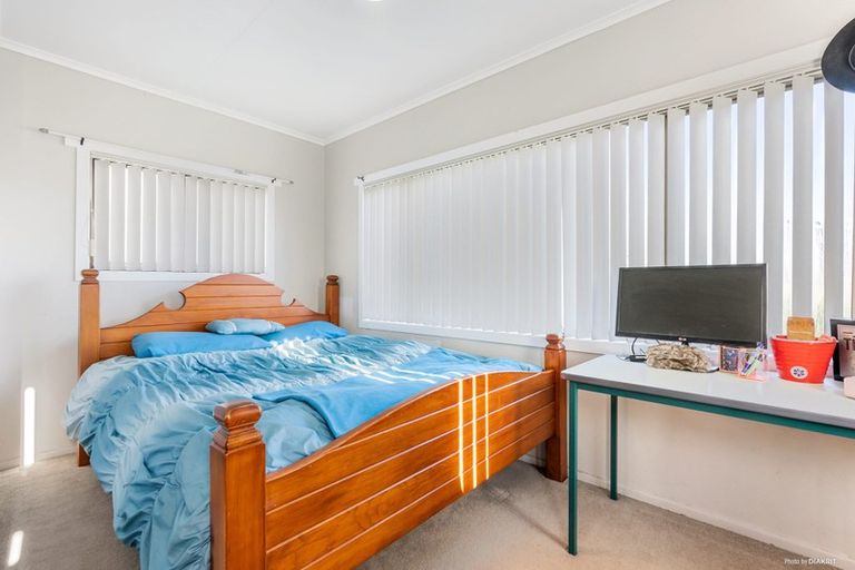 Photo of property in 71 Russell Road, Manurewa, Auckland, 2102
