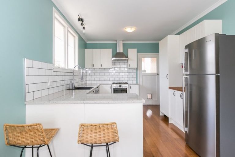 Photo of property in 806 Oxford Street, Saint Leonards, Hastings, 4120