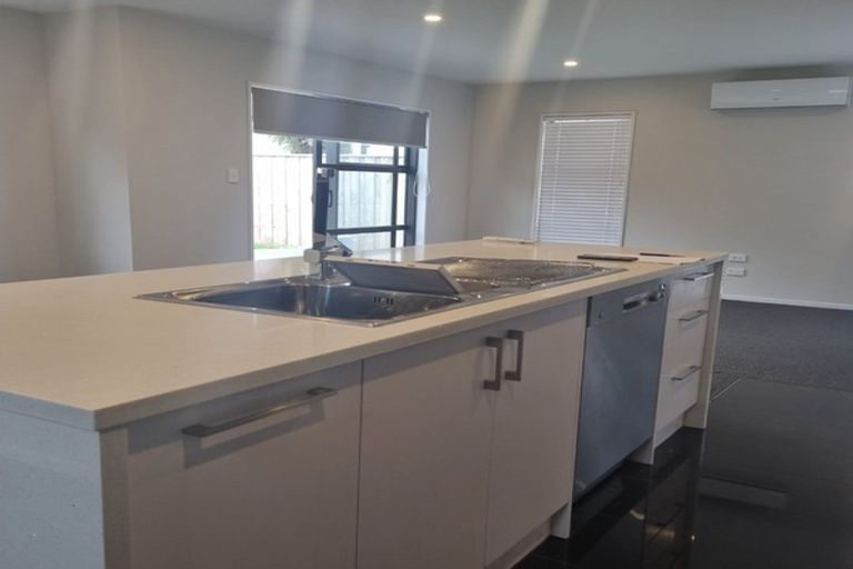 Photo of property in 12b Broadbent Street, Riccarton, Christchurch, 8041