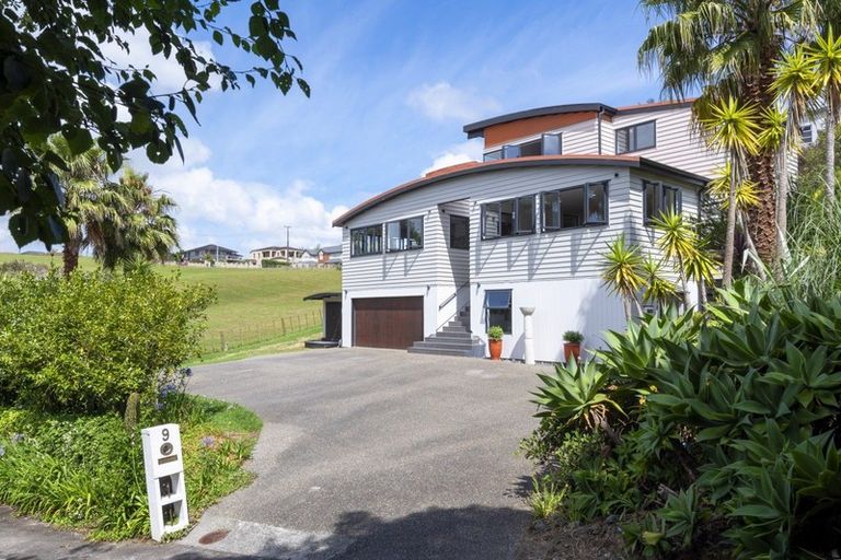 Photo of property in 9 Ramoana Mews, Shelly Park, Auckland, 2014
