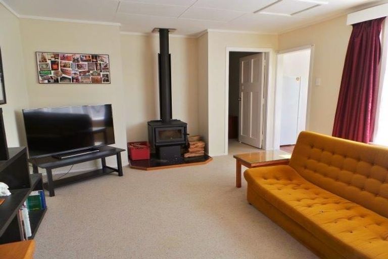 Photo of property in 145 Cambridge Street, Levin, 5510