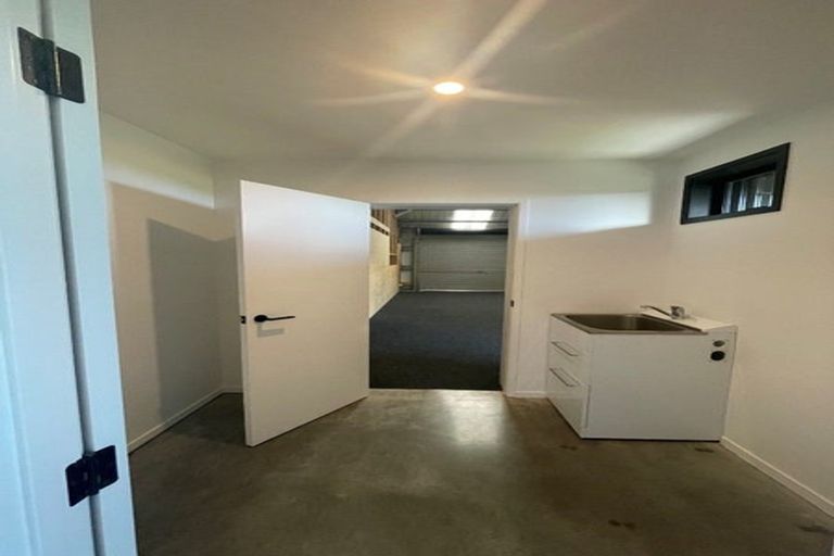 Photo of property in 450 Waitara Road, Huirangi, New Plymouth, 4373