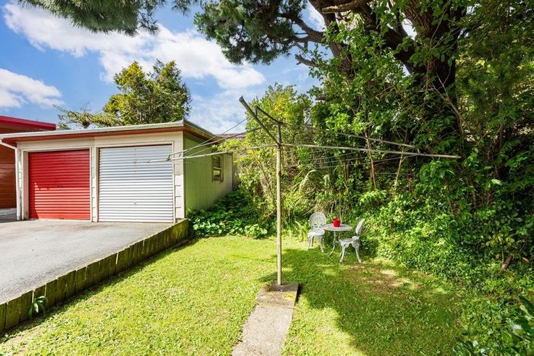 Photo of property in 226 Dowse Drive, Maungaraki, Lower Hutt, 5010