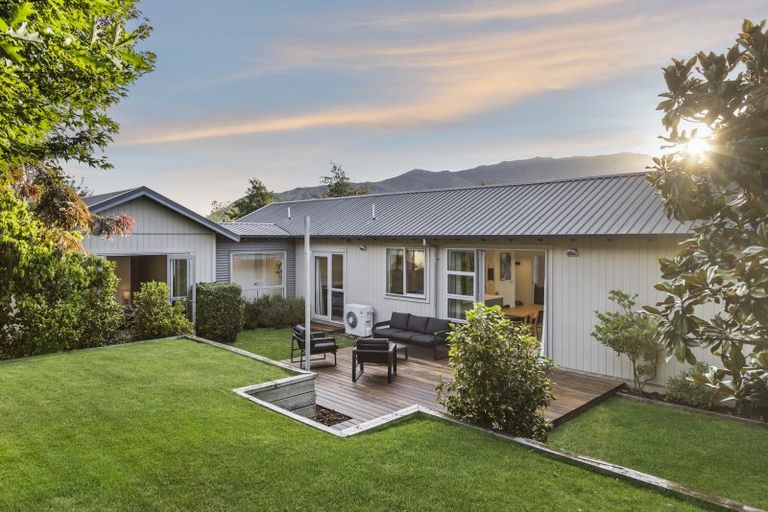 Photo of property in 88 Rob Roy Lane, Wanaka, 9305