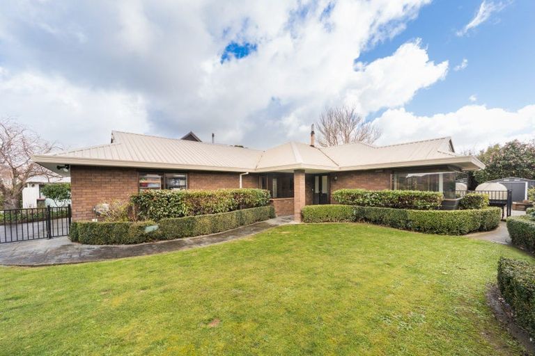 Photo of property in 108 John F Kennedy Drive, Milson, Palmerston North, 4414