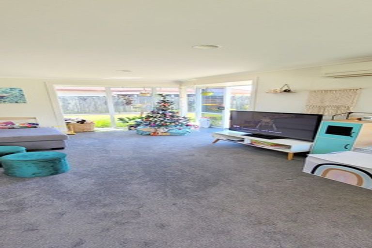Photo of property in 25 Silvan Place, Bell Block, New Plymouth, 4312