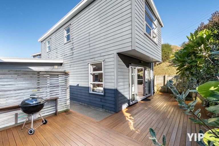 Photo of property in 8 Erlestoke Crescent, Churton Park, Wellington, 6037