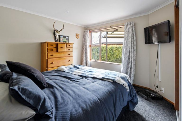 Photo of property in 18 Gibbston Close, Huntington, Hamilton, 3210