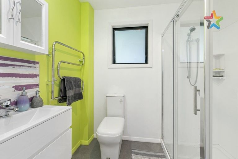 Photo of property in 1/186 Whites Line East, Waiwhetu, Lower Hutt, 5010