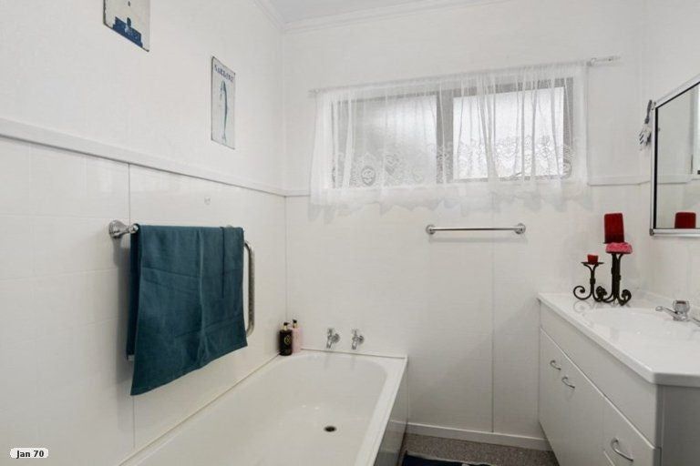 Photo of property in 9 California Drive, Totara Park, Upper Hutt, 5018